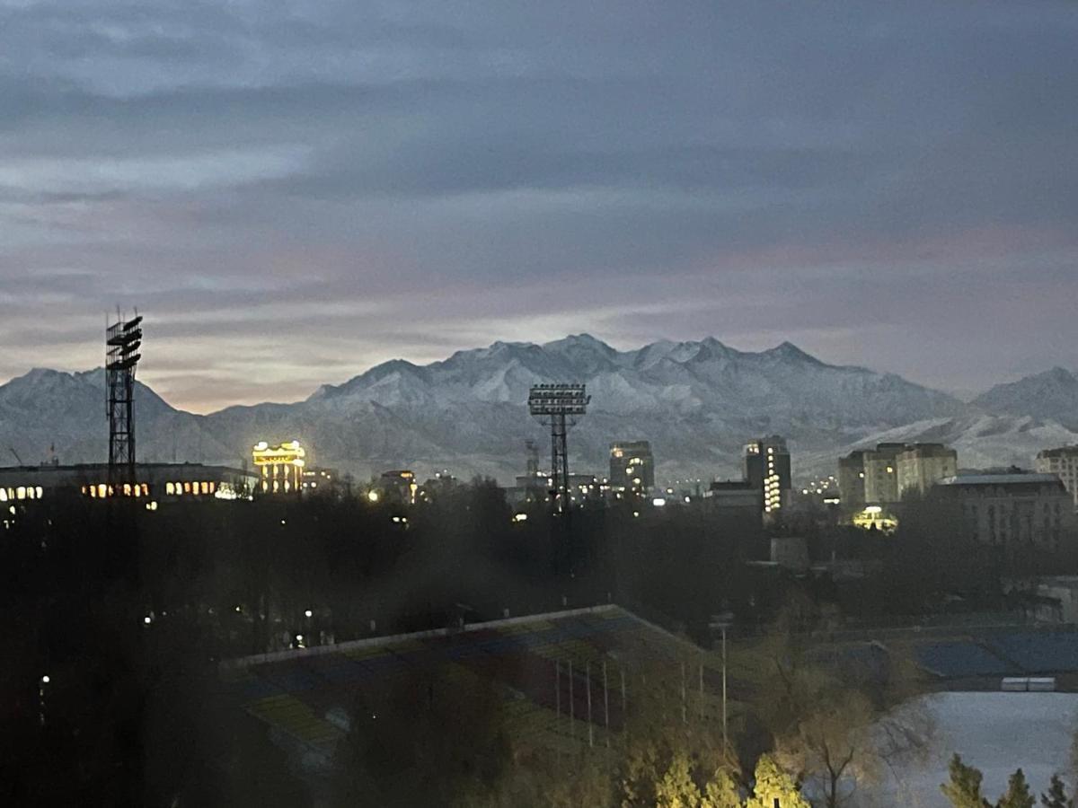 Logvinenko Apartment Bishkek Luaran gambar