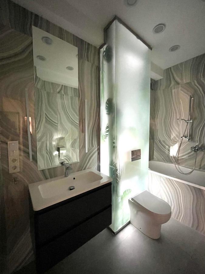 Logvinenko Apartment Bishkek Luaran gambar